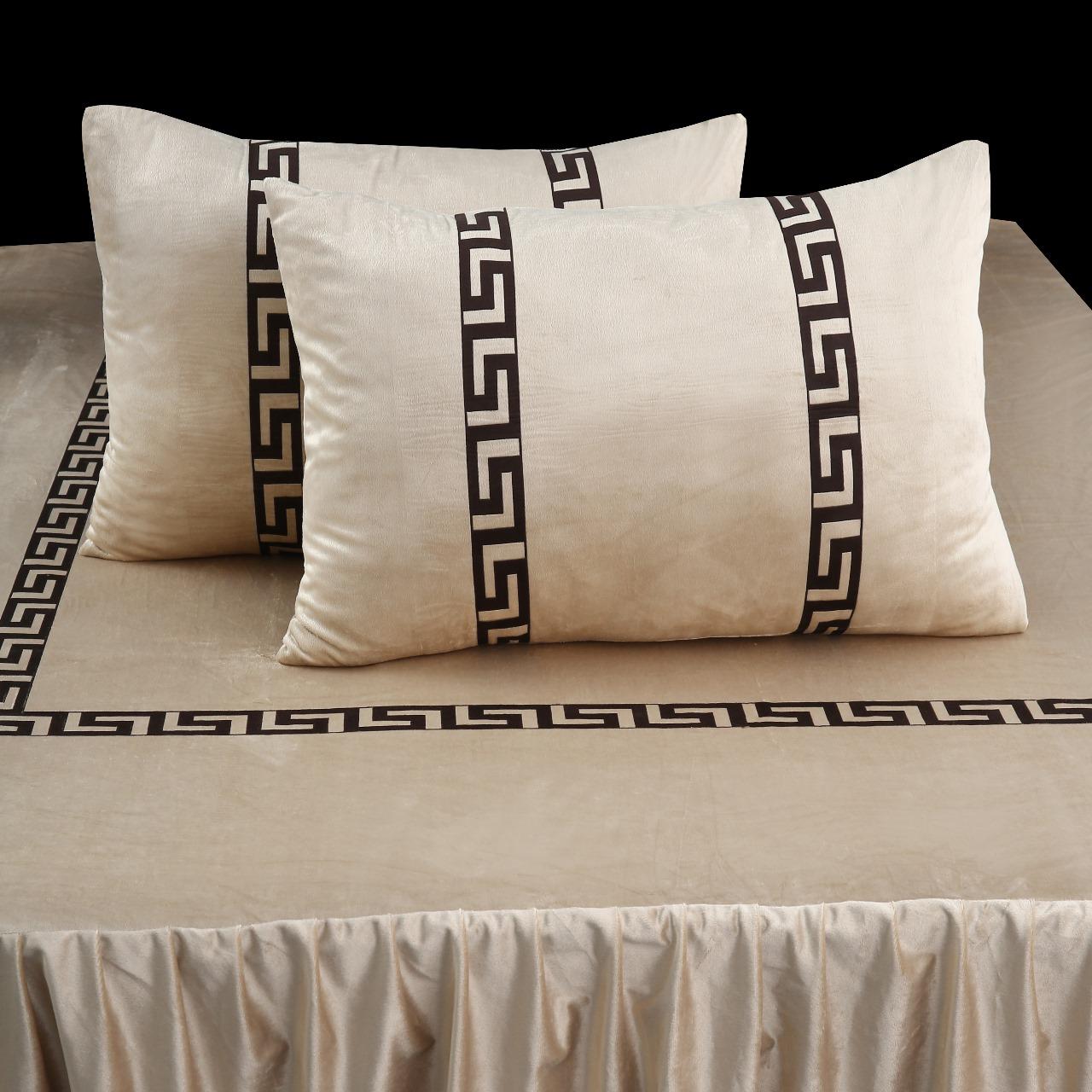 3PC Embossed Velvet Aplic Bridal Bedset