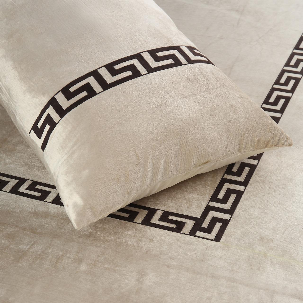 3PC Embossed Velvet Aplic Bridal Bedset