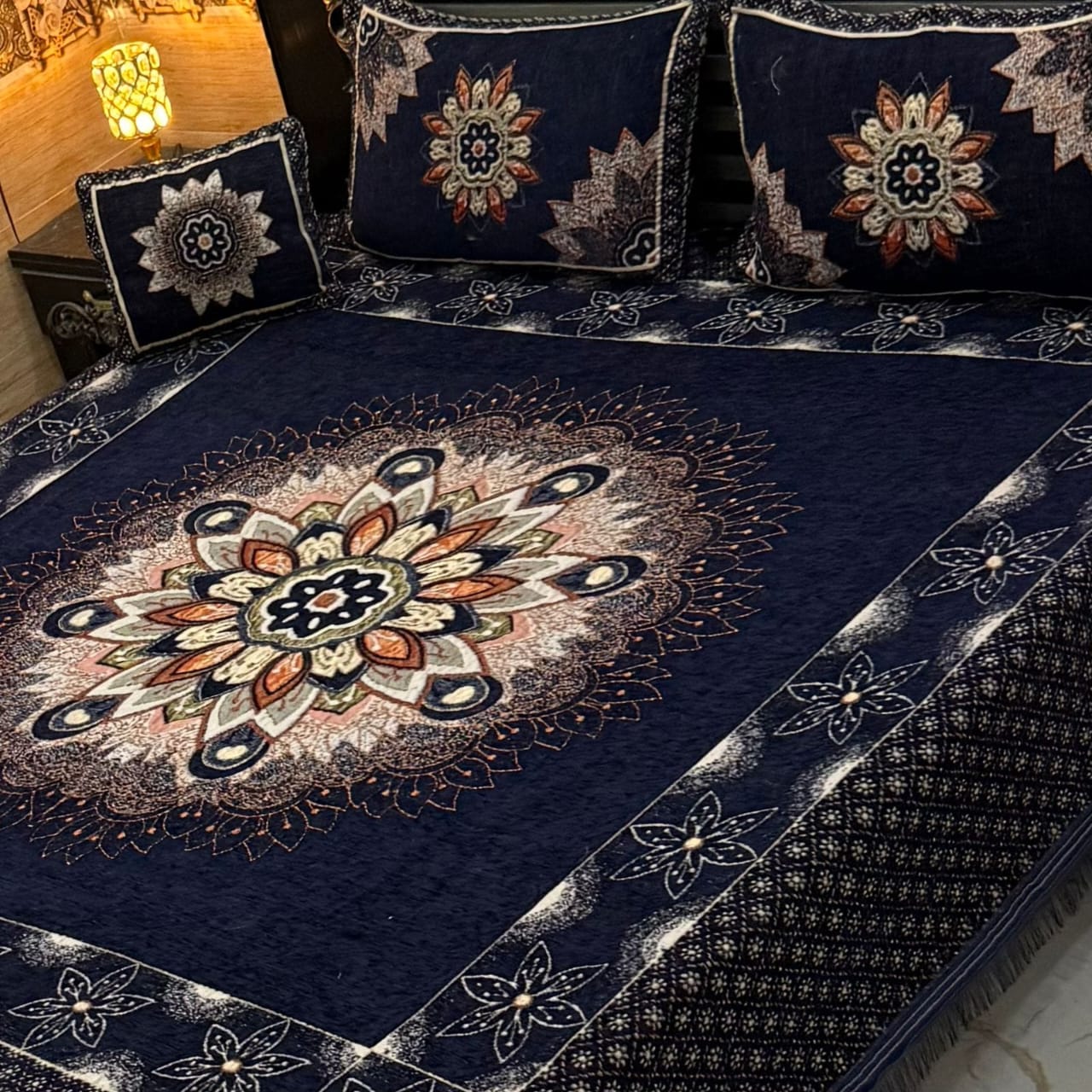 VELVET JACQUARD BEDSHEET