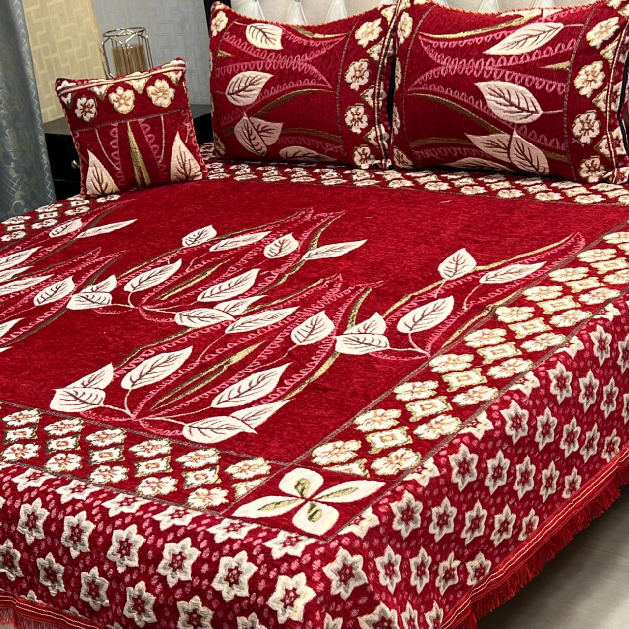 VELVET JACQUARD BEDSHEET