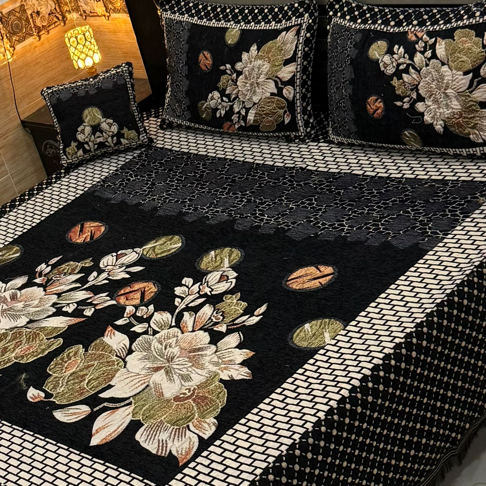 4Pc Velvet Jaquard Bedsheet