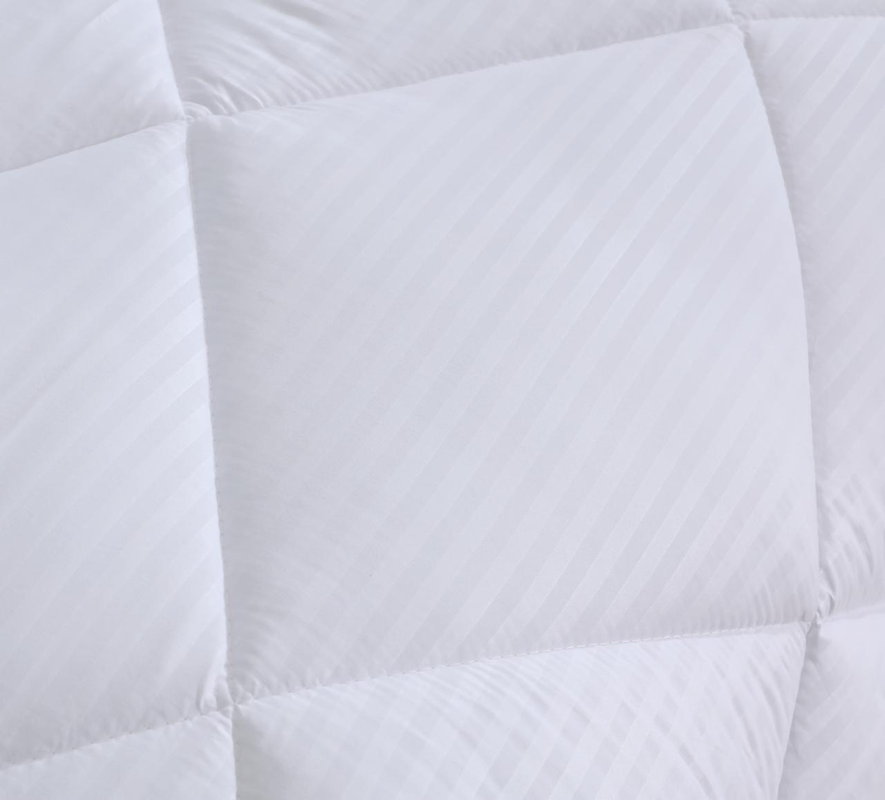 Premium White Quilted Comforter – Soft, Warm & Luxury Bedding